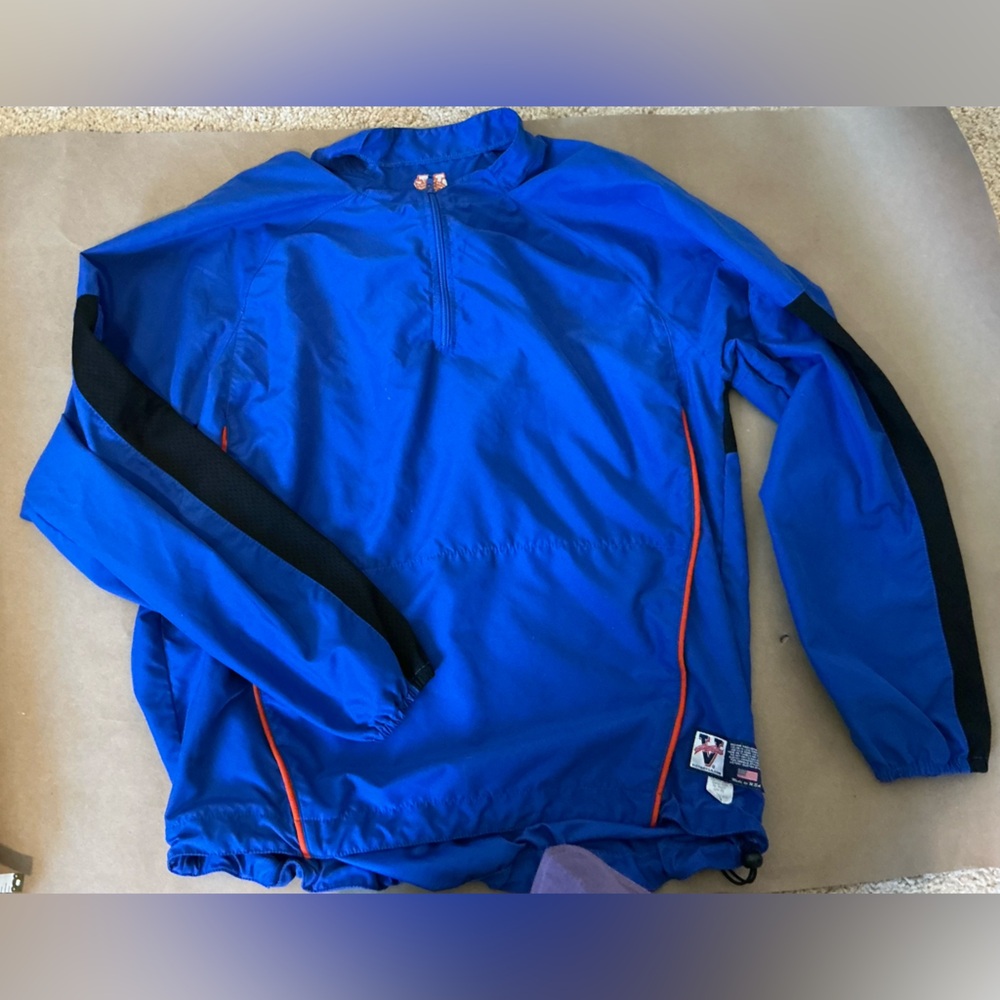 Men’s Victory custom athletics poncho 
Size M